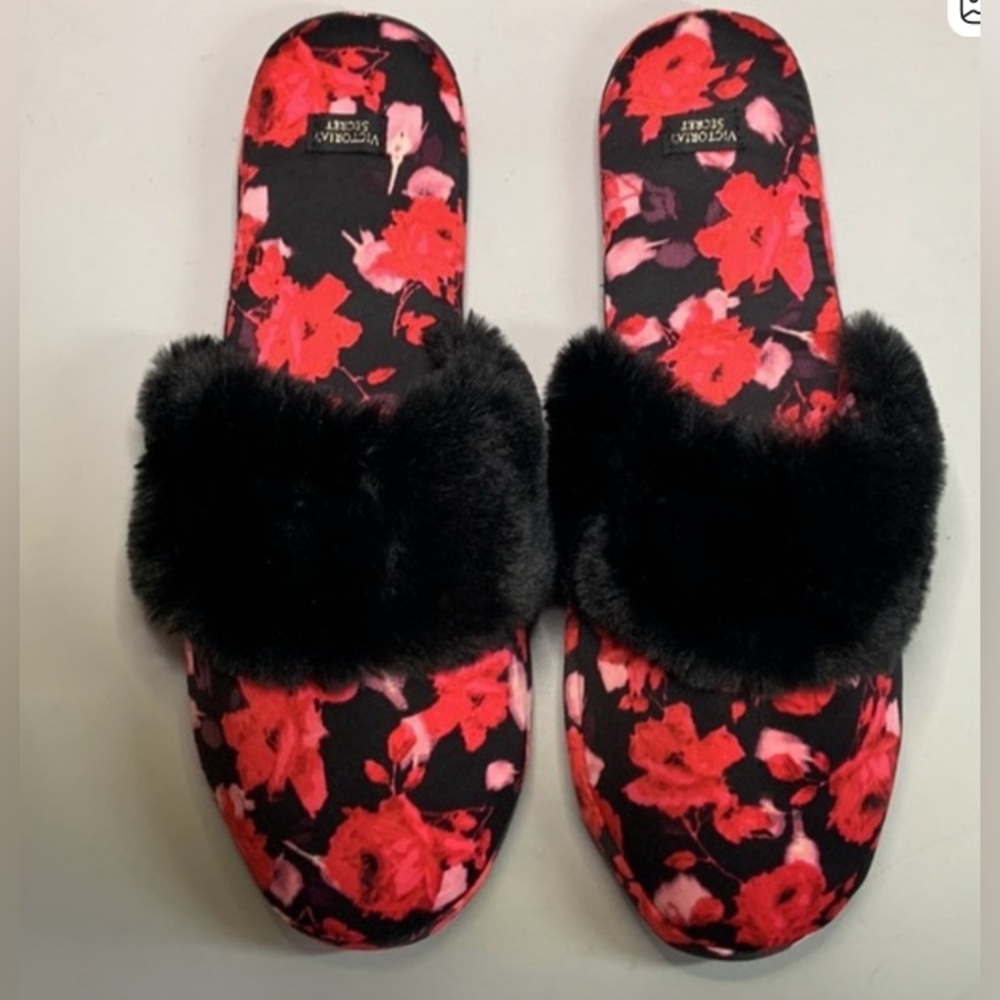 Victoria's Secret Red Floral Slippers with Black Fur🎁